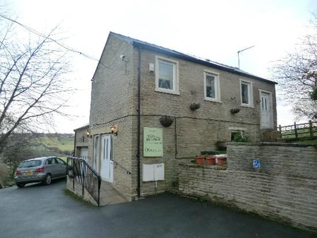 The Lodge At Birkby Hall Brighouse Esterno foto